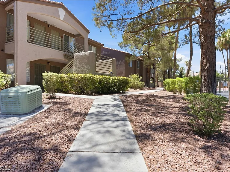 2111 Jetty Rock Dr #208 — Photo 9