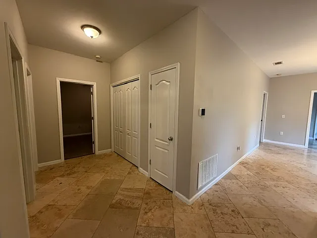 2457 Lakeview Dr S — Photo 7