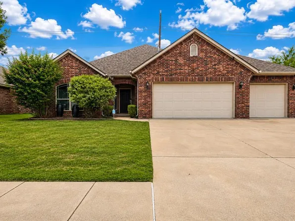16300 W Petaluma Pl, Edmond, OK 73013