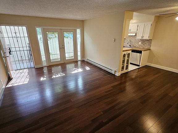 2nd image of 2130 N Beachwood Dr #5