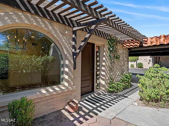 2nd image of 5248 N Pueblo Villas Dr