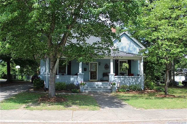 1st image of 621 S Poplar St