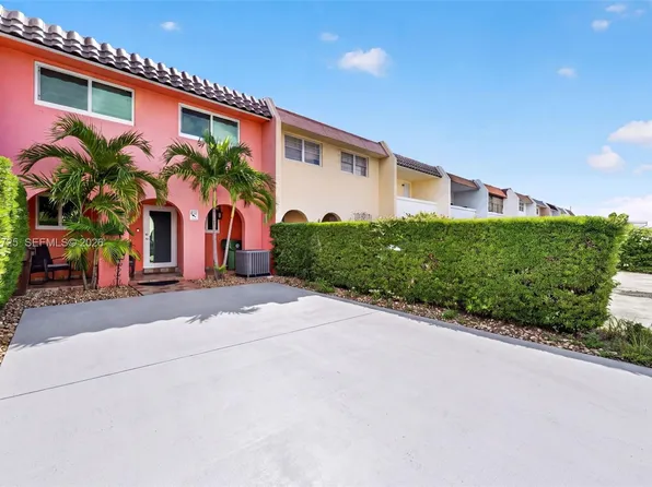6965 W 2nd Way, Hialeah, FL 33014