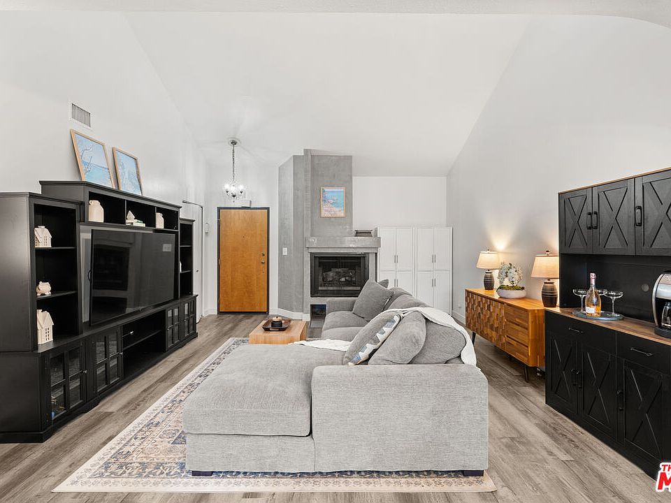 1st image of 7211 Cozycroft Ave Unit 50
