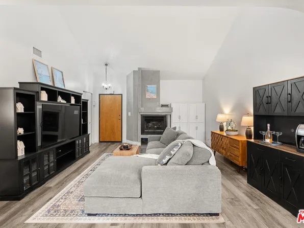 7211 Cozycroft Ave Unit 50, Winnetka, CA 91306
