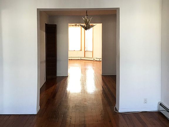 3rd image of 517 16th St #2