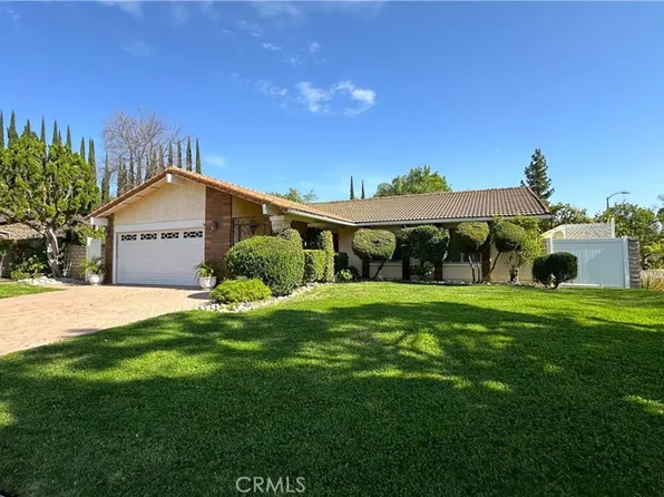 7700 Maestro Ave, Canoga Park, CA 91304