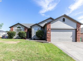 15143 SE Pioneer Dr, Clackamas, OR 97015