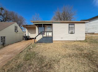 1213 W Morgan St, Denison, TX 75020