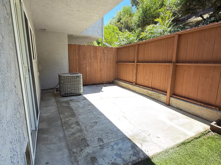 2431 La Costa Ave #D — Photo 5