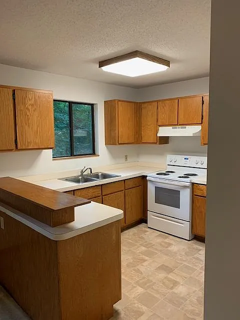 1521 Partridgeberry Rd — Photo 4