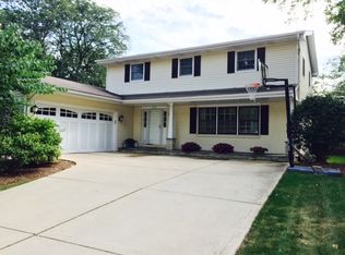 1260 Cheshire Ave, Naperville, IL 60540
