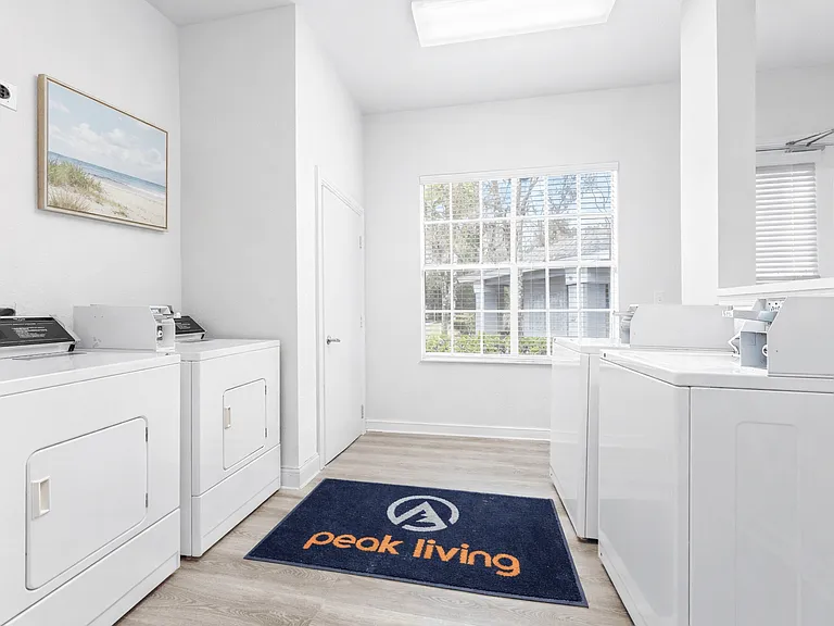 Sundance Pointe — Photo 9