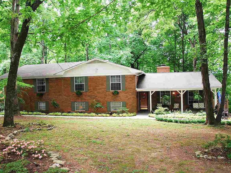 1st image of 152 Phillips Dr NE