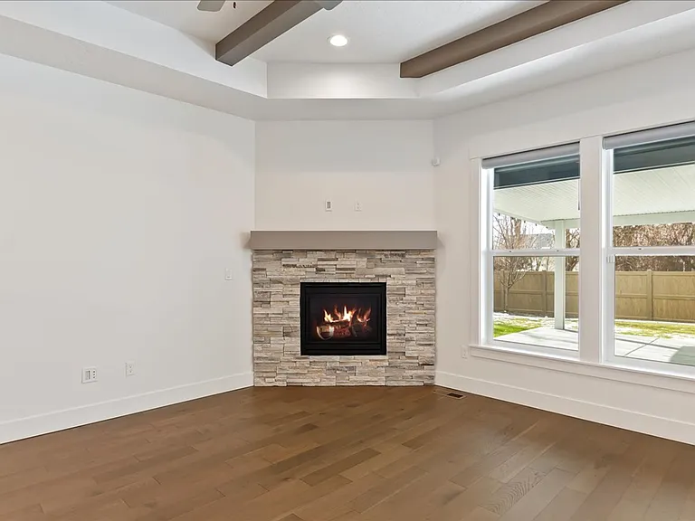 4831 S Colusa Ave — Photo 11