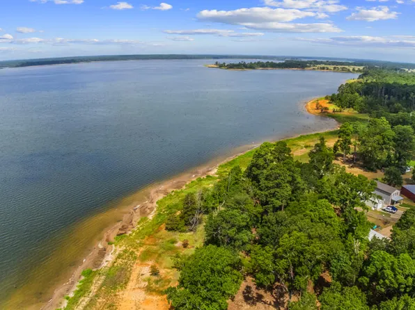 1892 County Road 475, Etoile, TX 75944