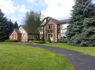 8443 Ranch Estates Rd, Clarkston, MI 48348