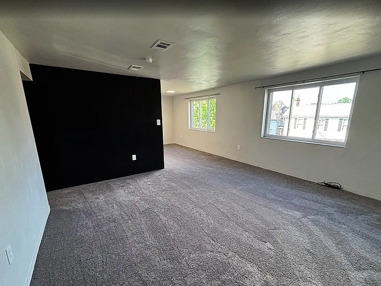 29 Coulter St #1B — Photo 5