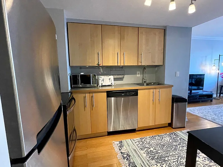 199 14th St NE #1812 — Photo 15