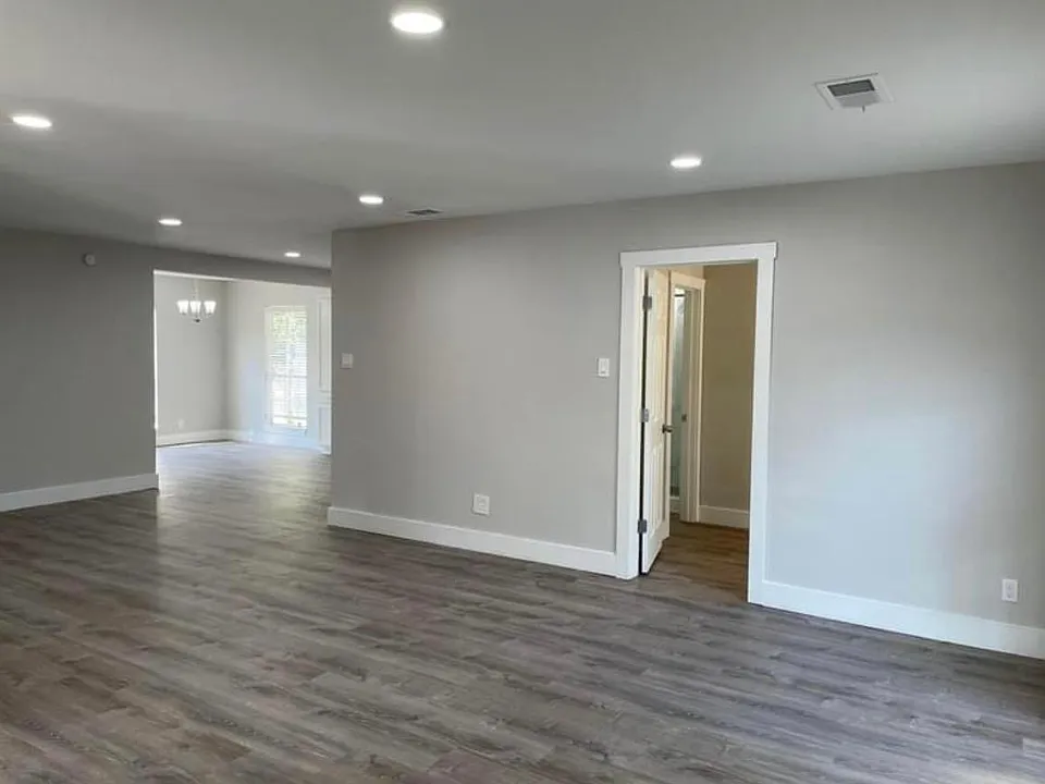512 Cedar Dr