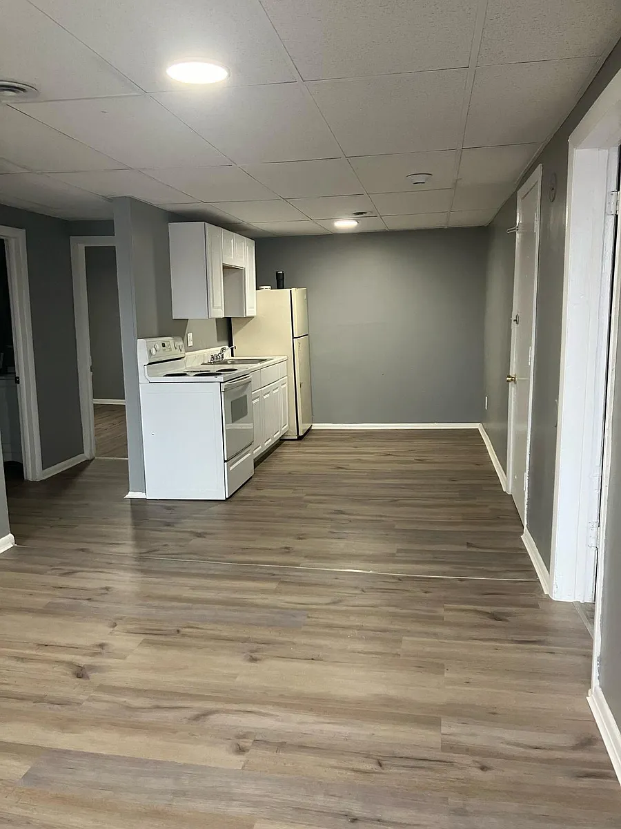 Building Photo - 5 Adams St #2L