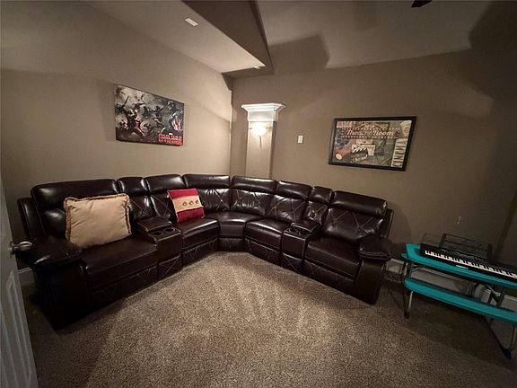 5th image of 507 Summer Arbor Cir