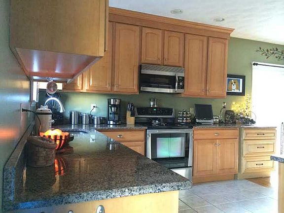 4th image of 114 Rosemont Ave