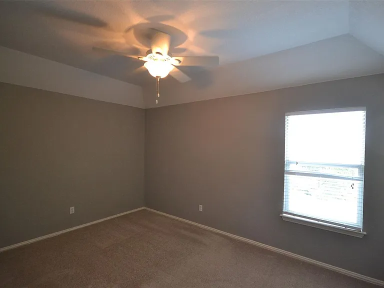 1705 Lions Den — Photo 25
