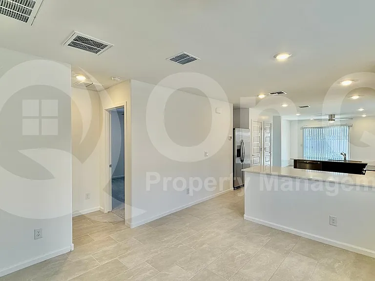 17408 N Del Mar Ave — Photo 5