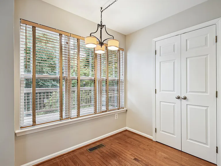 6733 Sullivan Way — Photo 18