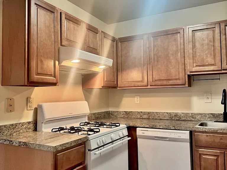 544 Chester Pike #550 — Photo 3