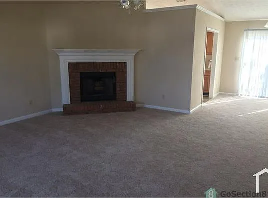 527 Fieldgreen Dr — Photo 12