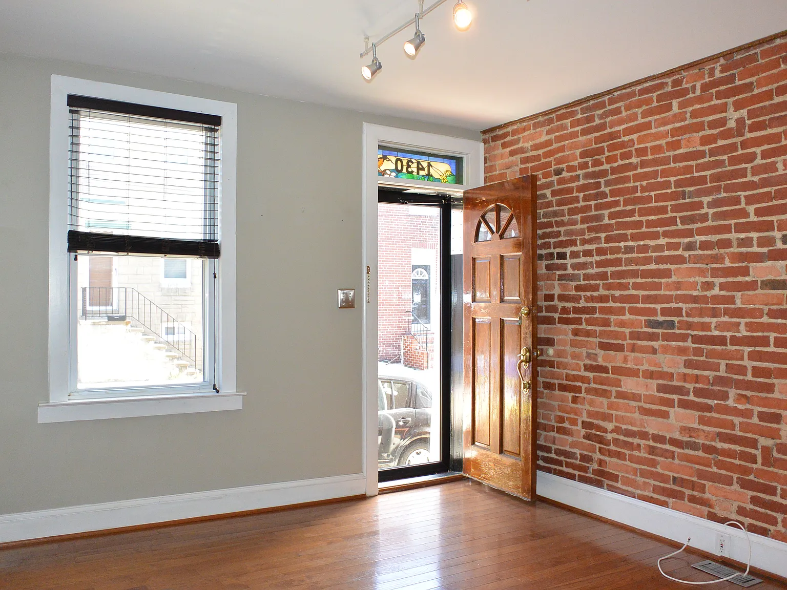 2 bed, 776 sqft, $1,950 — Photo 4