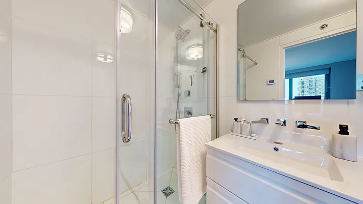 Rented by Bond New York | media 47