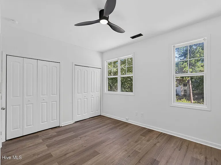 993 Downey Branch Ln — Photo 16