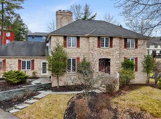 2632 Pinebluff Dr, Vestal, NY 13850