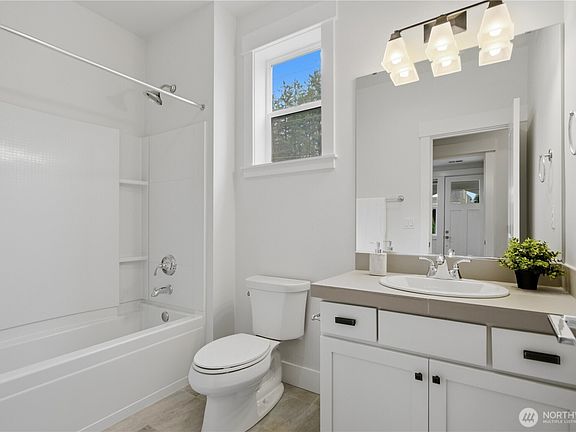 4th image of 18615 46th Avenue SE