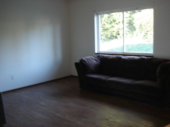 3rd image of 108 43rd Pl NW