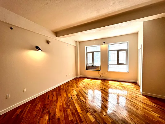 Rented by City Connections Realty | media 9