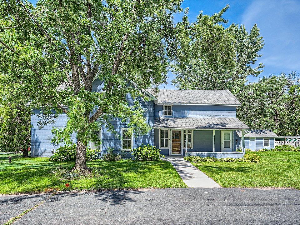 1st image of 703 Quinnell Ave N