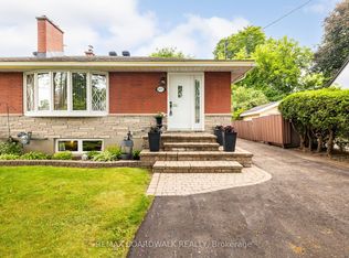 477 Edgeworth Ave, Ottawa, ON K2B 5L2