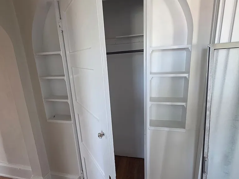 1858 Guernsey Ave — Photo 11