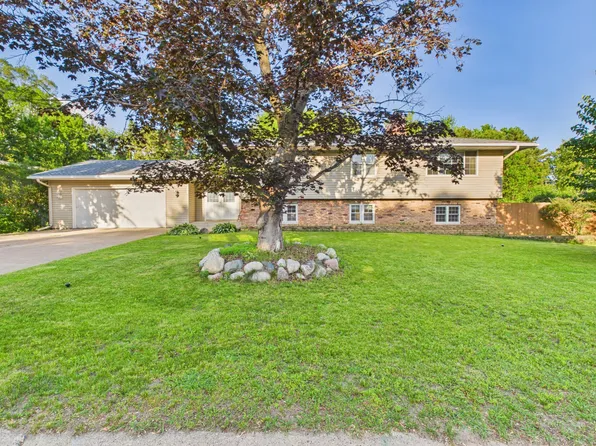 4340 Rustic Pl, Shoreview, MN 55126