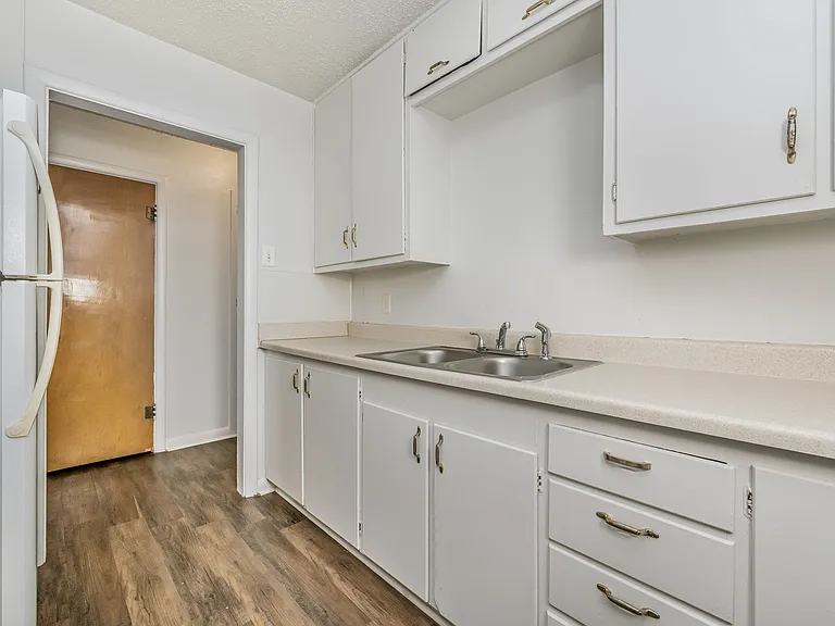 2304 SW 8th Ave #1 — Photo 10