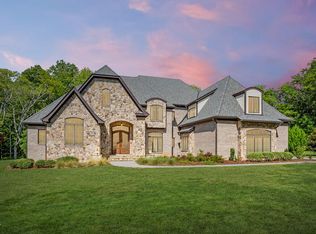 6025 Old Field Dr, Chapel Hill, NC 27514