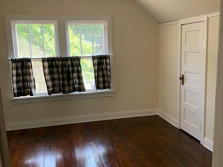 2614 E Dayton St — Photo 9