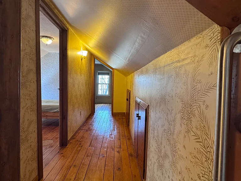 712 12th Line W — Photo 21