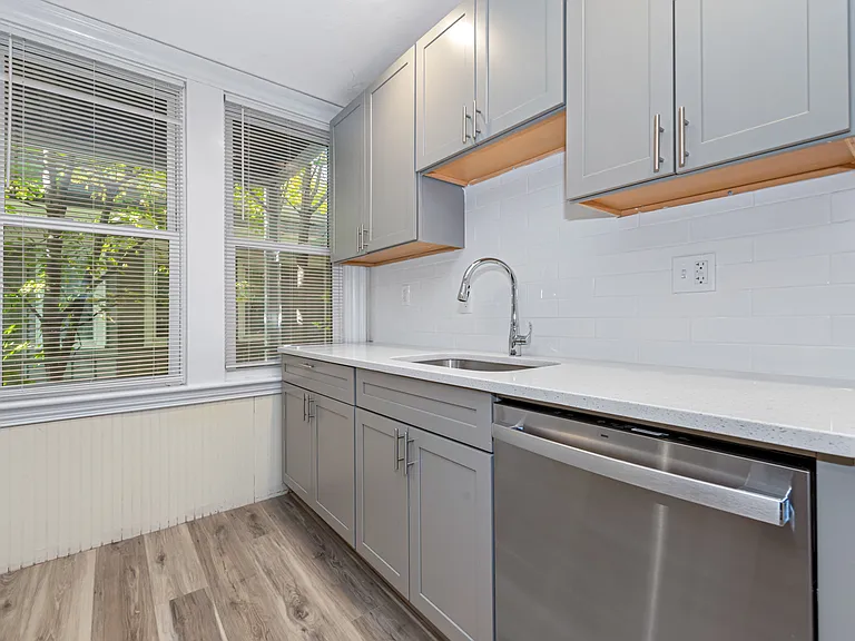 44 Brackett St #2D — Photo 5