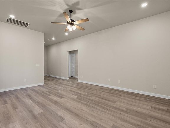 5th image of 2703 Trenton Ave