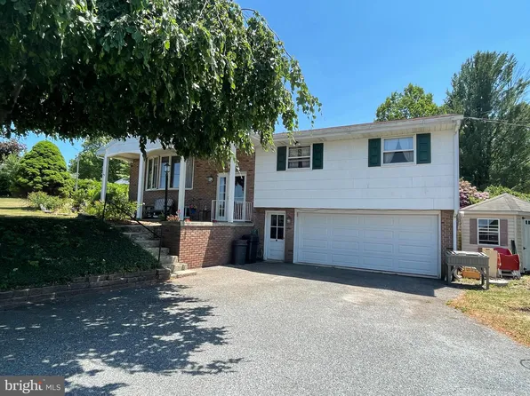 34 Fitterling Rd, Mohnton, PA 19540